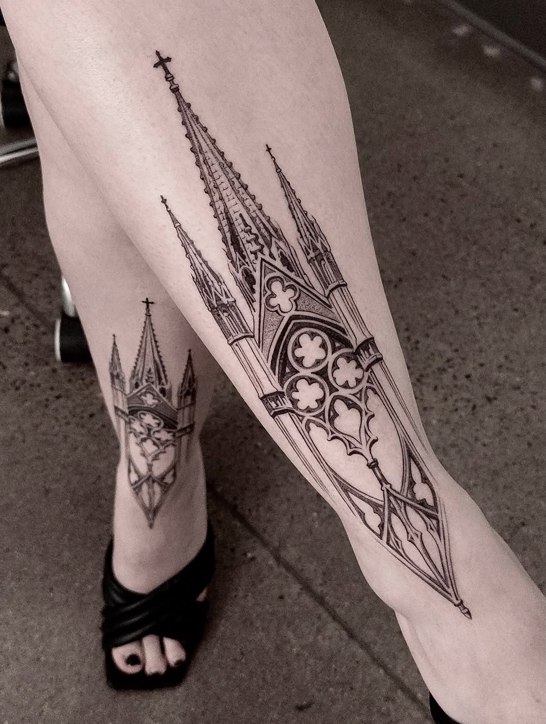 Tattoo by @lissfoxy β blackwork