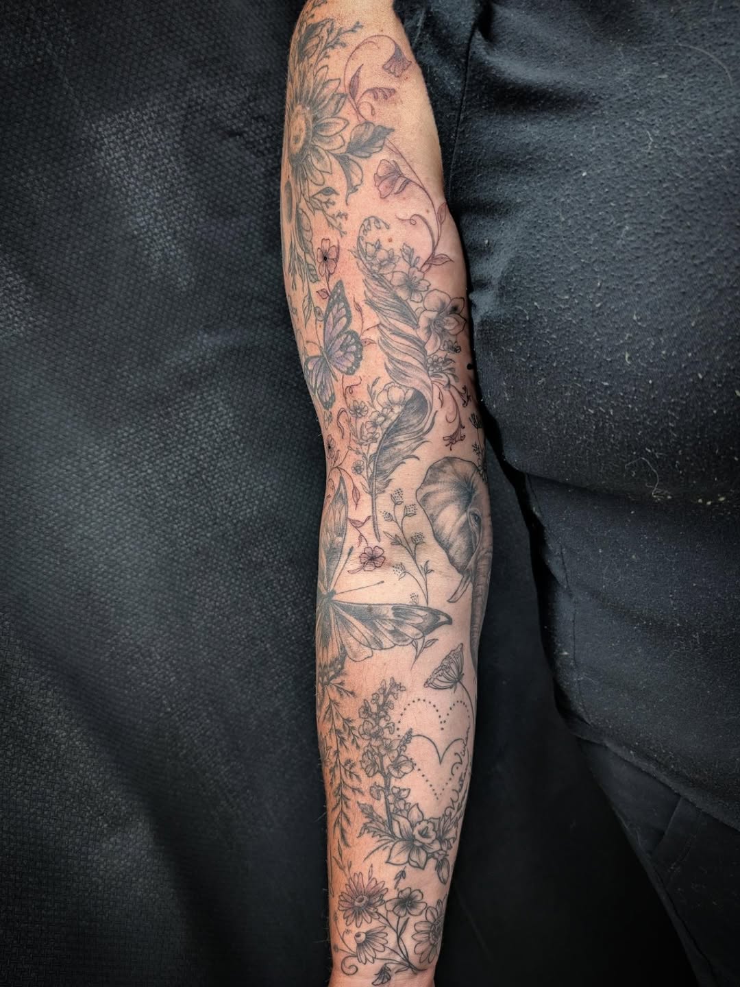 Tattoo by @yourferalfriend β fine_line, black_and_grey