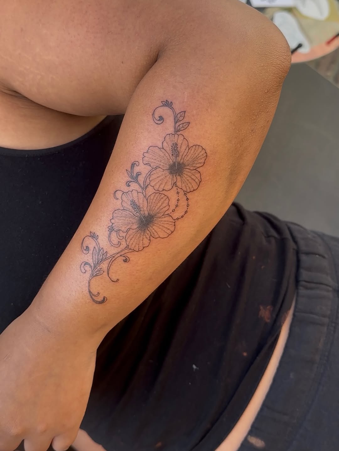 Tattoo by @cherryxtats β fine_line