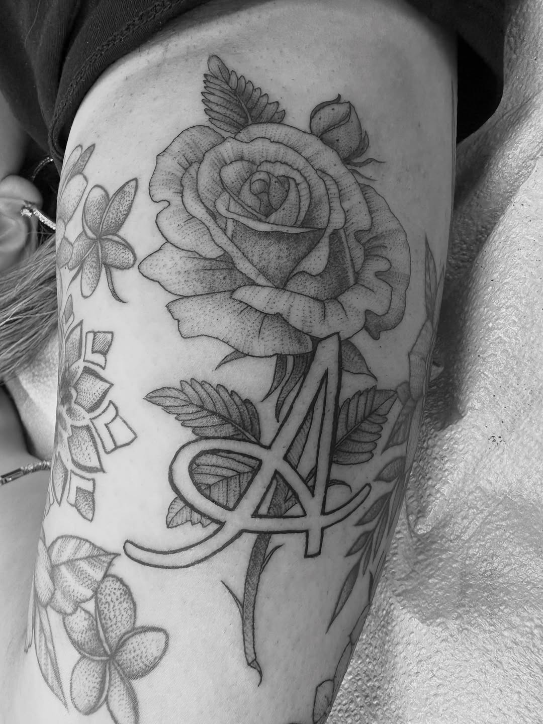 Tattoo by @jasonallenaz — black_and_grey