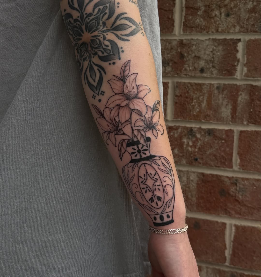 Tattoo by @izzyinktattoos_ — fine_line, black_and_grey
