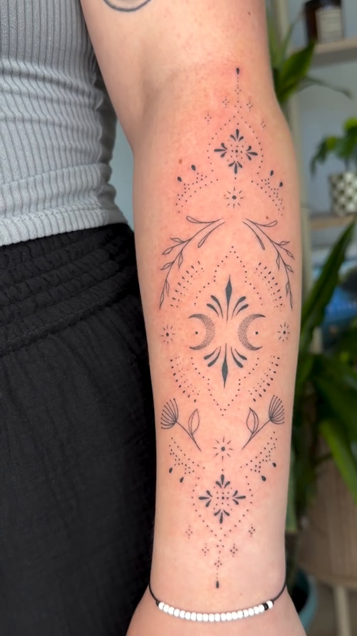 Tattoo by @tattoosbypri — fine_line, dotwork