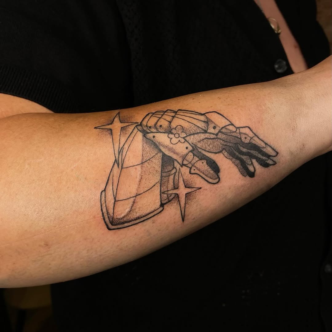 Tattoo by @sabbatma — black_and_grey, illustrative