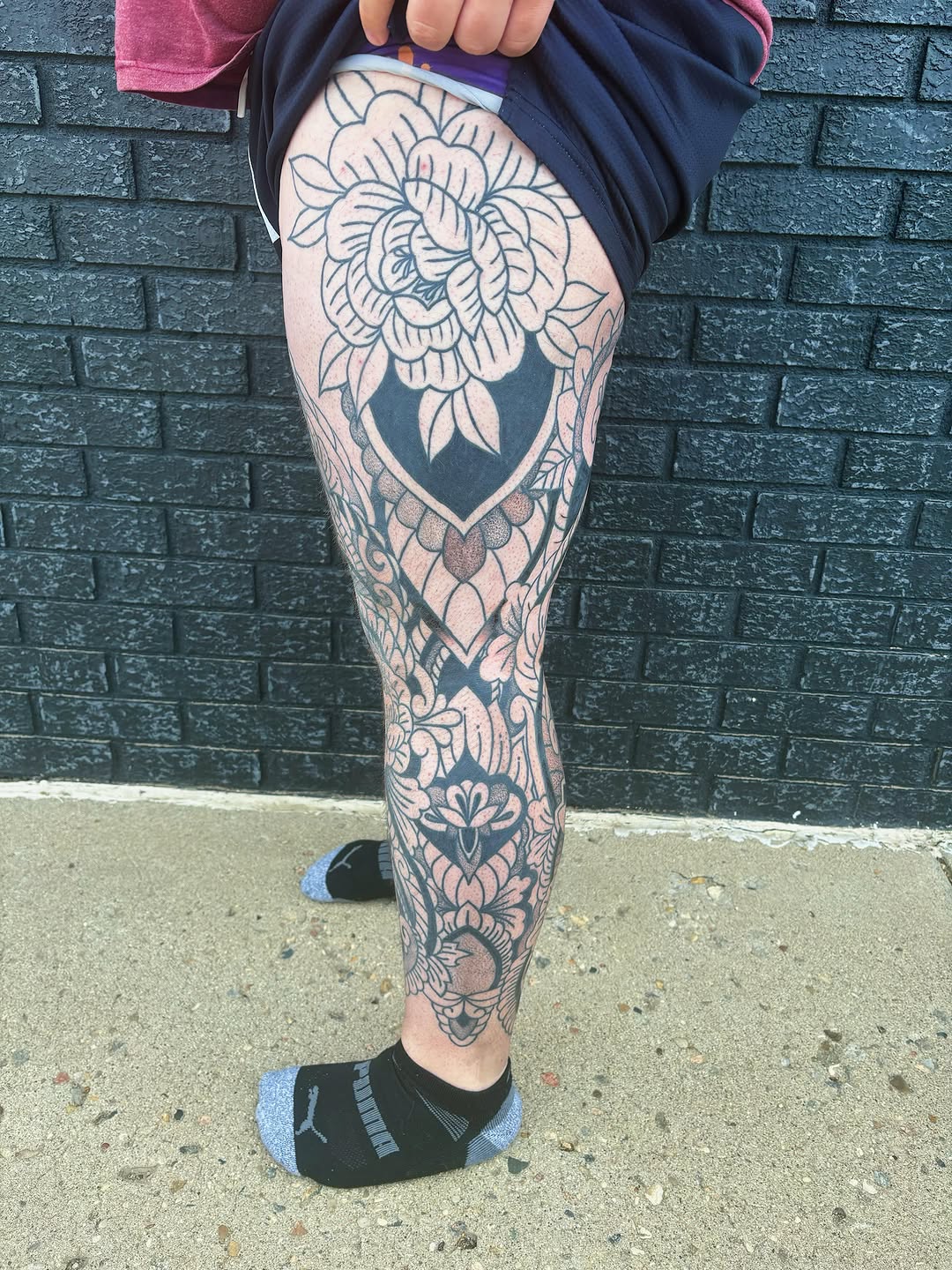 Tattoo by @flores_tattoosss β japanese_irezumi, blackwork