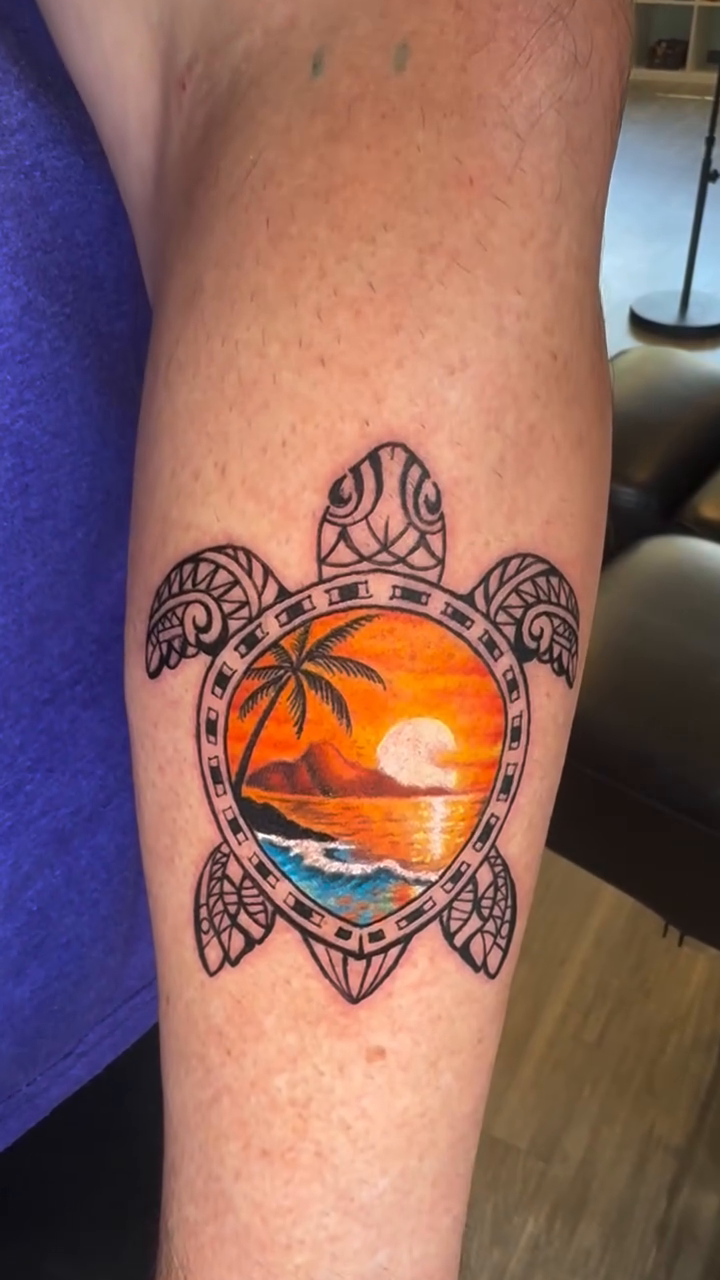Tattoo by @marcosdavidart — neo_traditional, blackwork