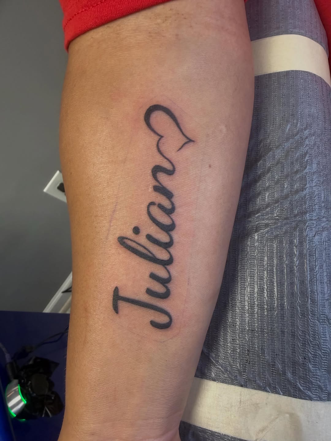 Tattoo by @lindalicioustatts — lettering_script, illustrative