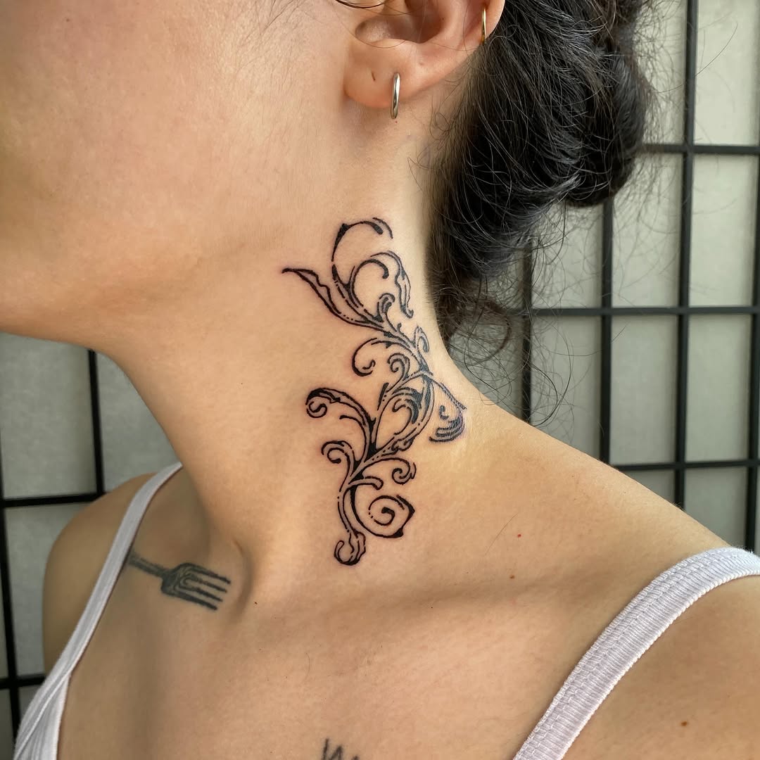 Tattoo by @woodniptat โ ornamental