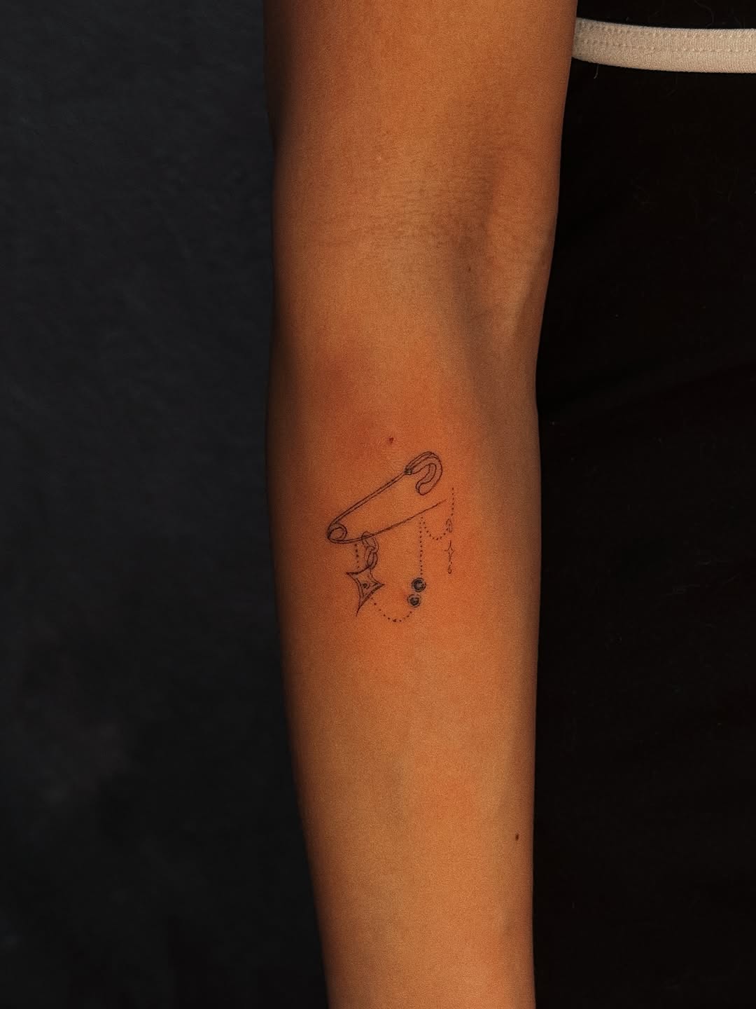 Tattoo by @inkduartetattoo — fine_line, minimalist