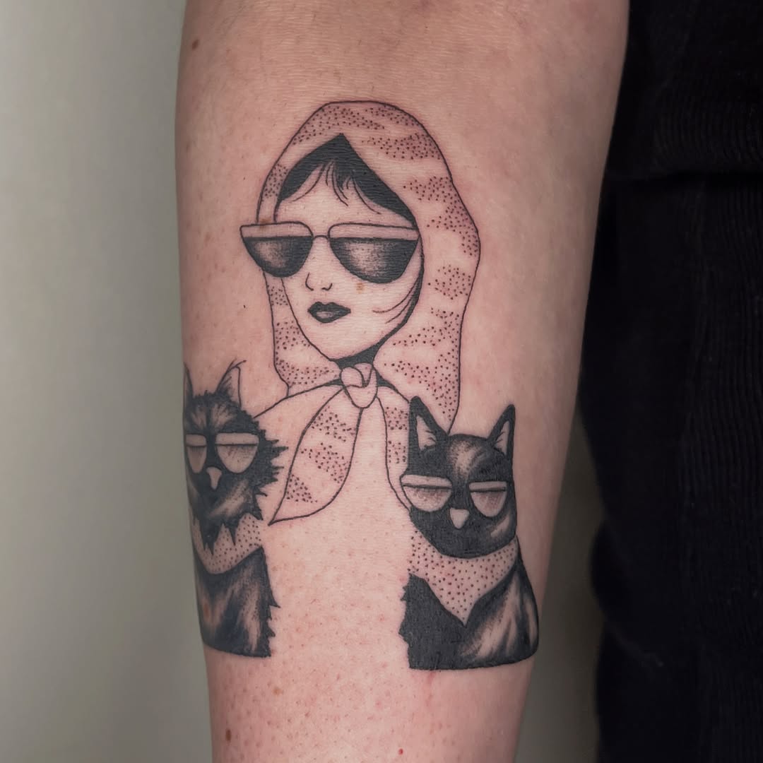 Tattoo by @lre_ink — black_and_grey, illustrative