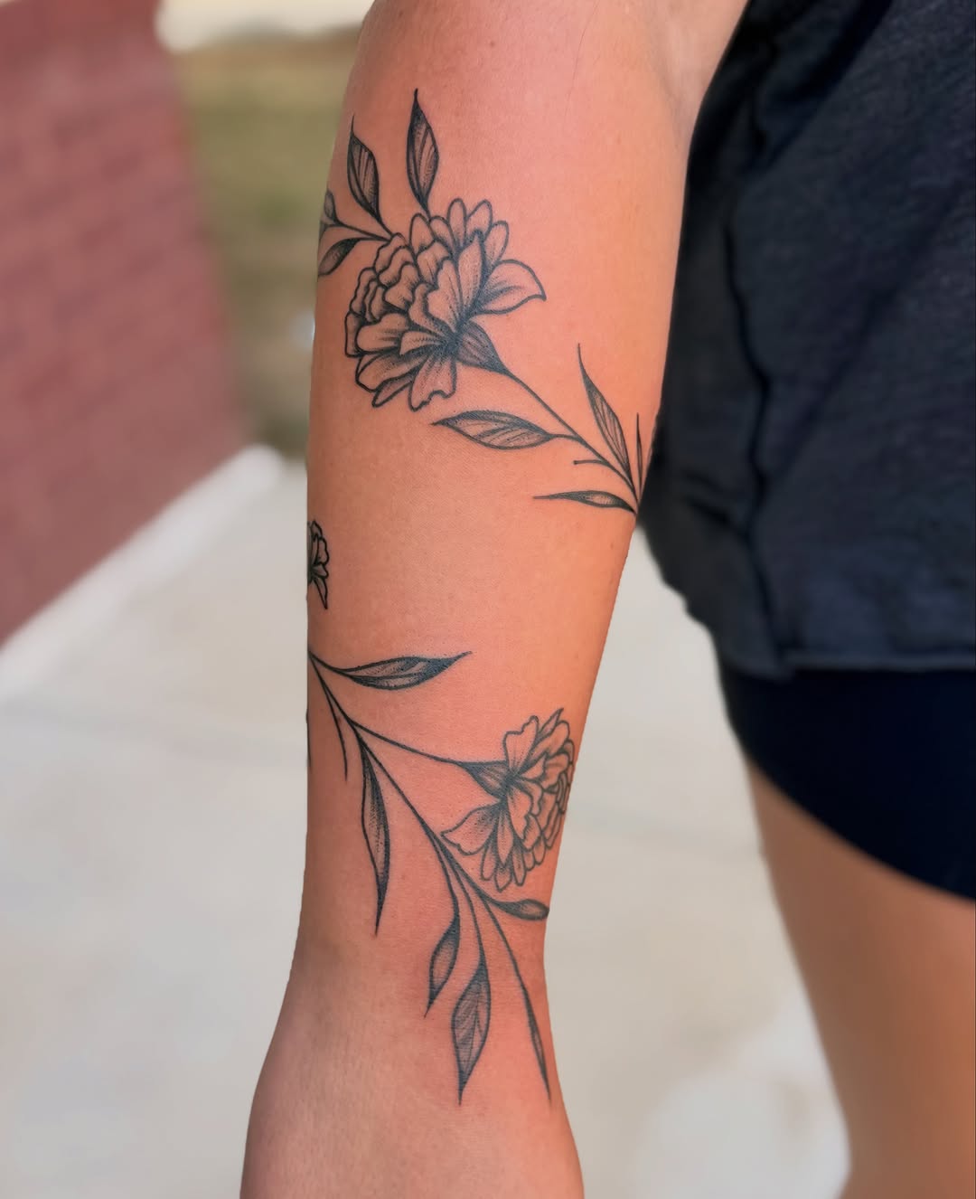 Tattoo by @velletta.tattoos โ fine_line