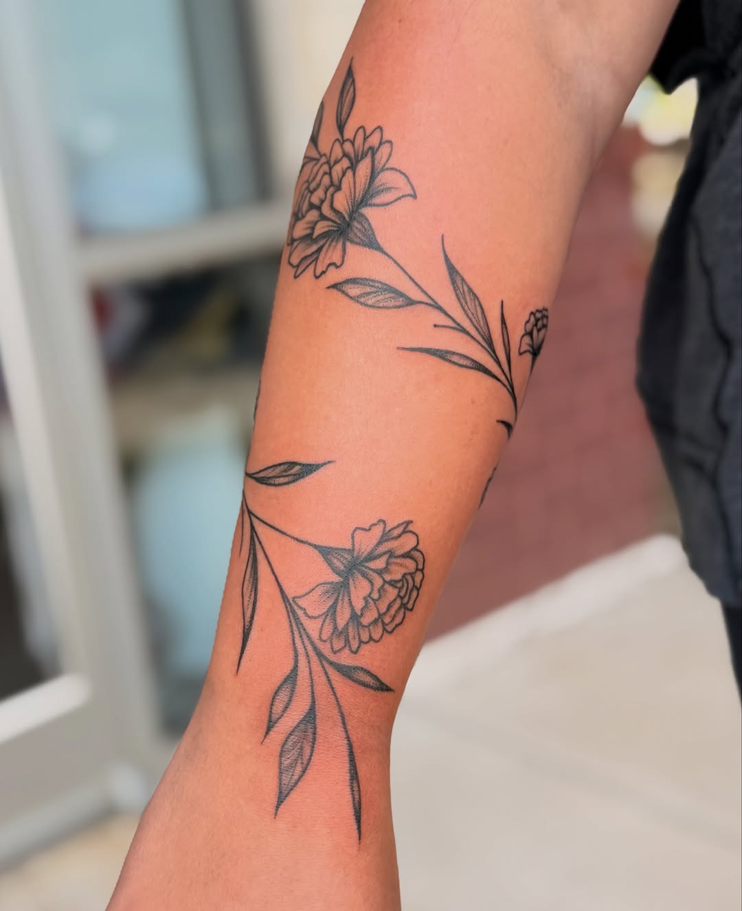 Tattoo by @velletta.tattoos โ fine_line