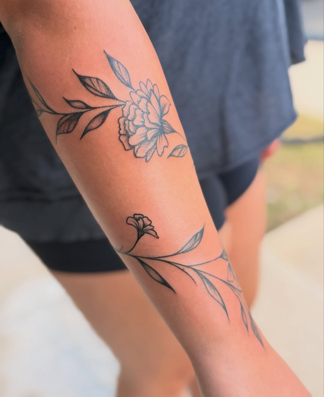 Tattoo by @velletta.tattoos โ fine_line