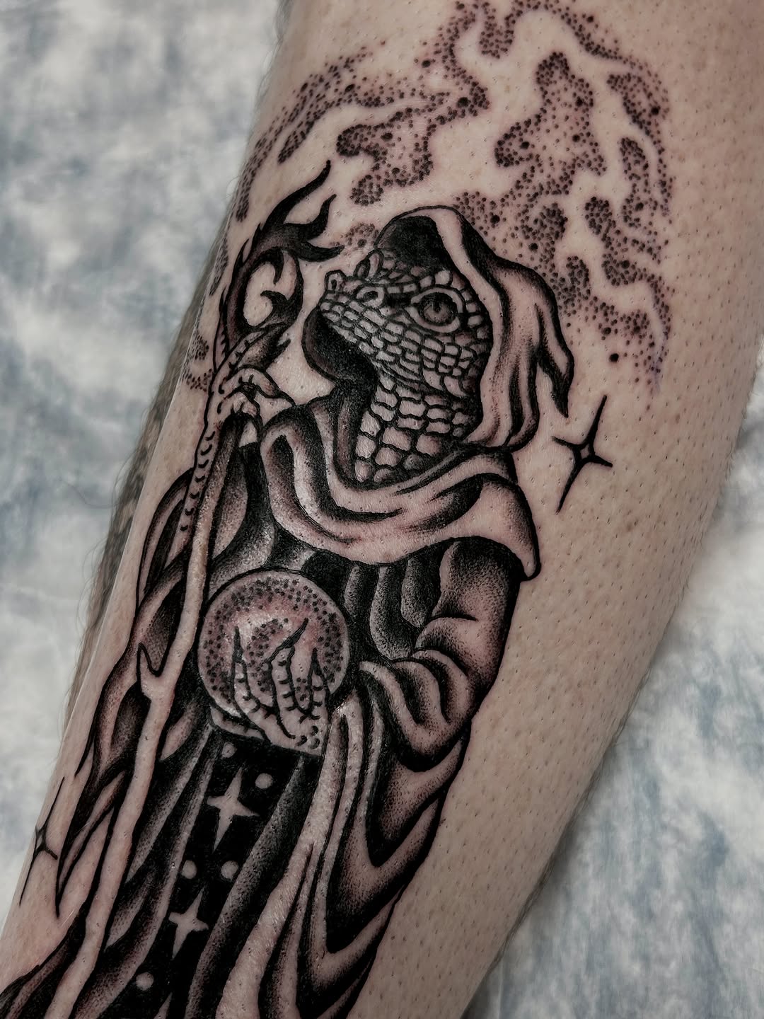 Tattoo by @hollydanesi โ blackwork