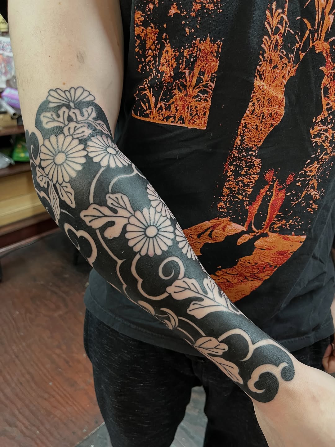 Tattoo by @hollydanesi โ japanese_irezumi, blackwork