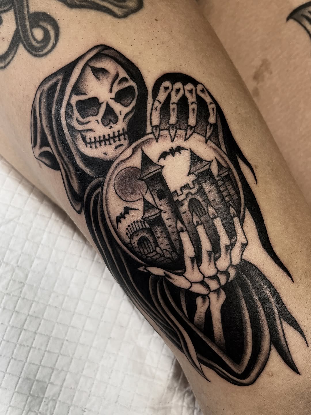 Tattoo by @hollydanesi โ blackwork