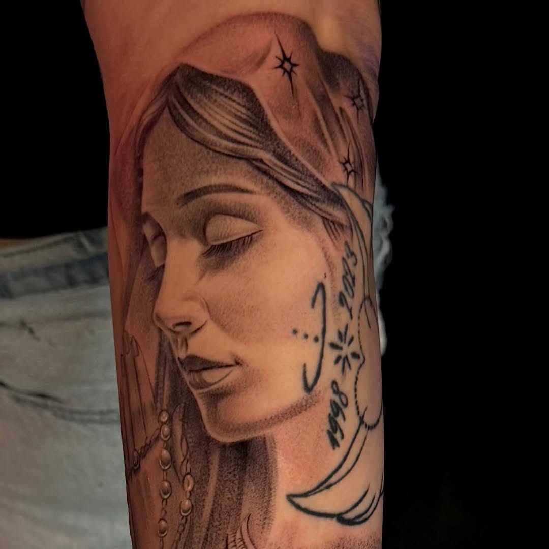 Tattoo by @fuxwithamber β realism, black_and_grey