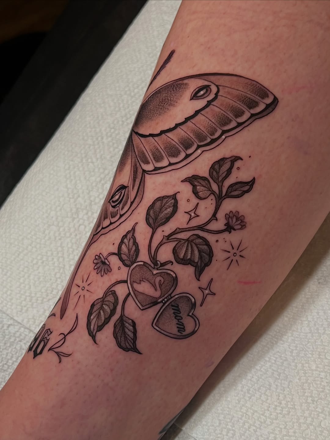 Tattoo by @girlwiththefoxtattoo — black_and_grey, fine_line
