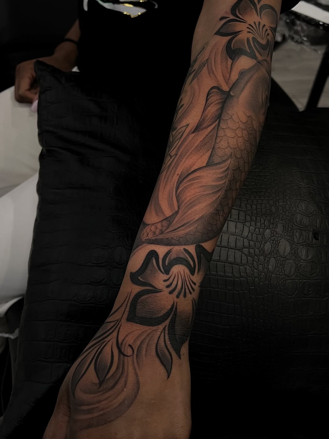 Tattoo by @blazingtatts โ black_and_grey, illustrative