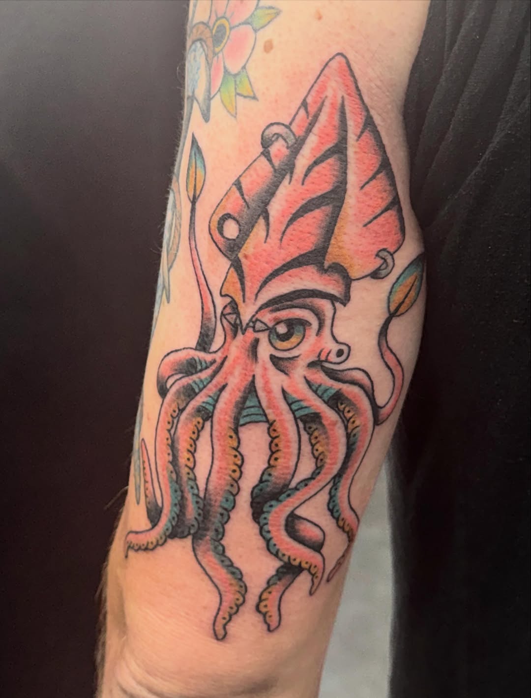 Tattoo by @dis.asterkane.tattoos — american_traditional