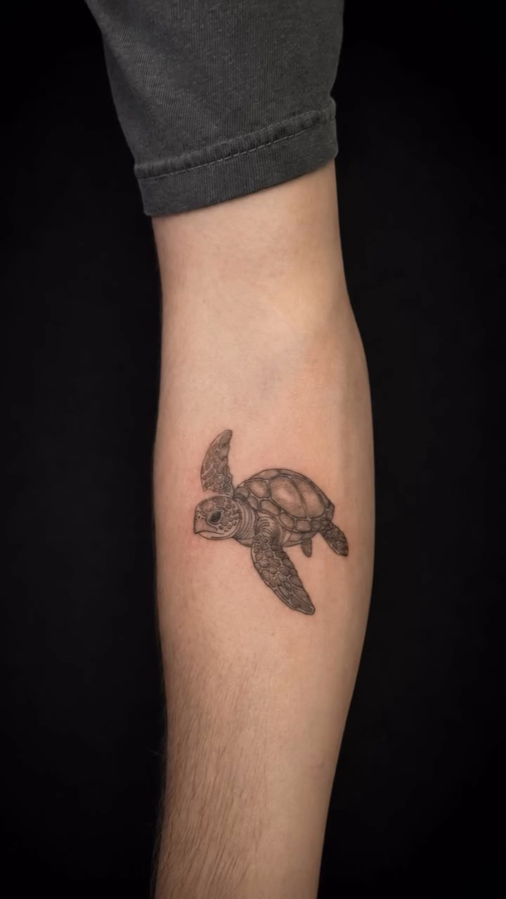 Tattoo by @tino_tattoo_ — illustrative