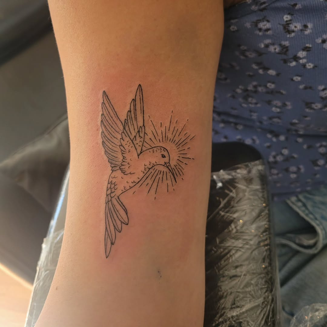 Tattoo by @solsticetattoonc β fine_line