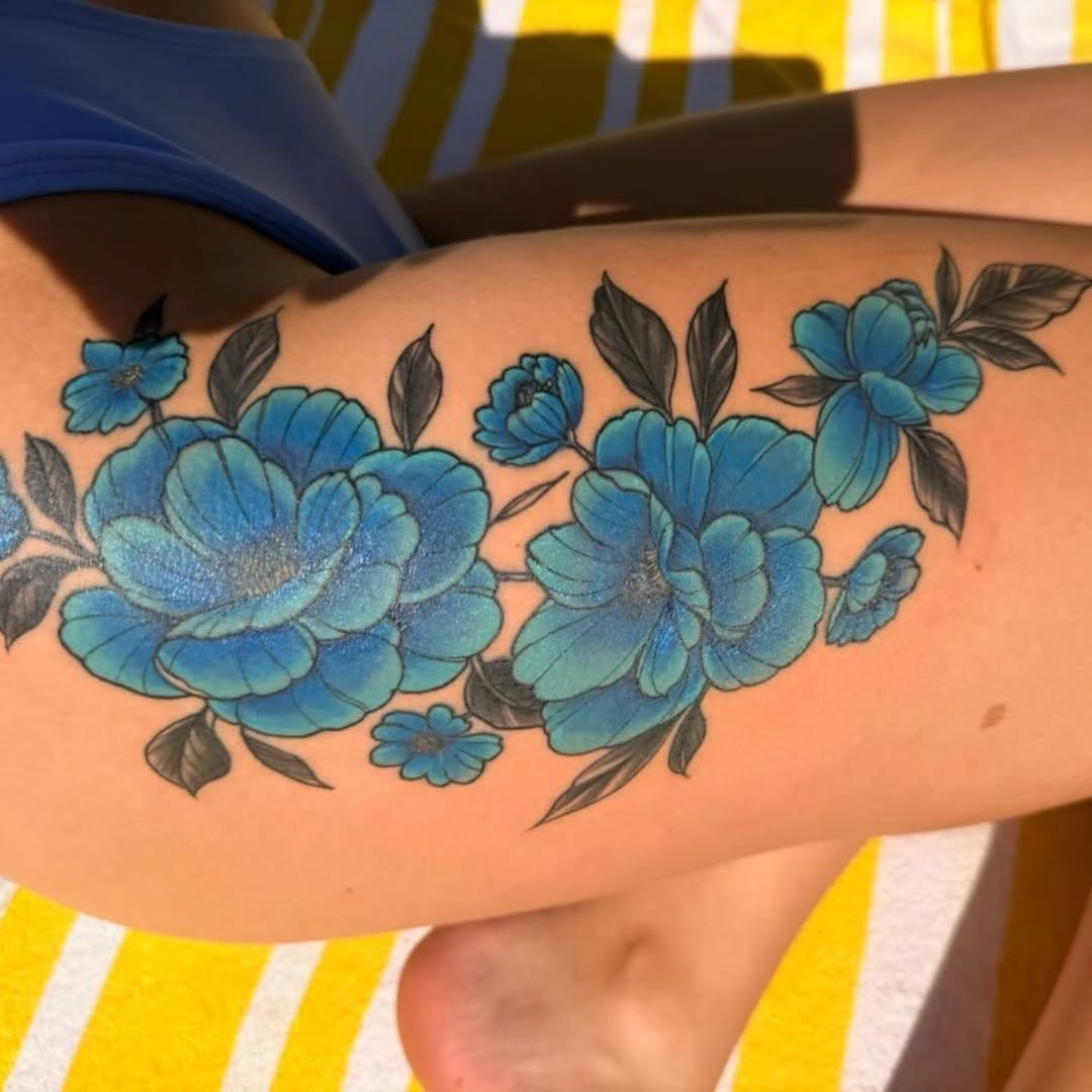 Tattoo by @robg_lovertattoos โ new_school