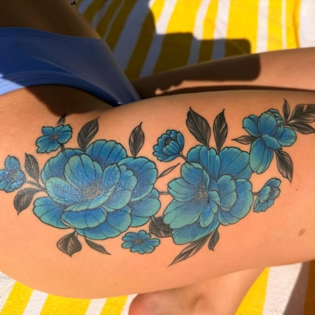 Tattoo by @robg_lovertattoos โ watercolor
