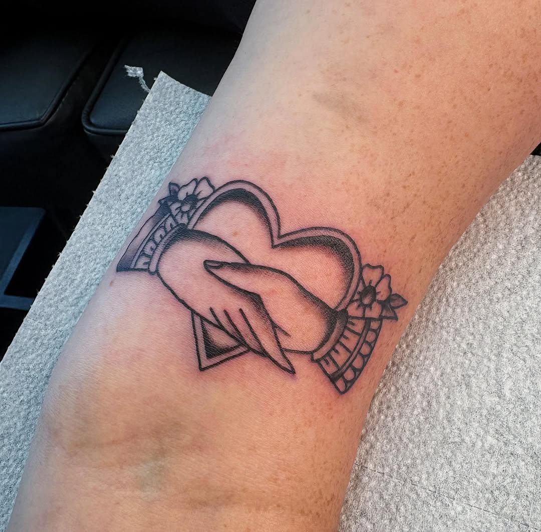 Tattoo by @flores_tattoosss β american_traditional, black_and_grey