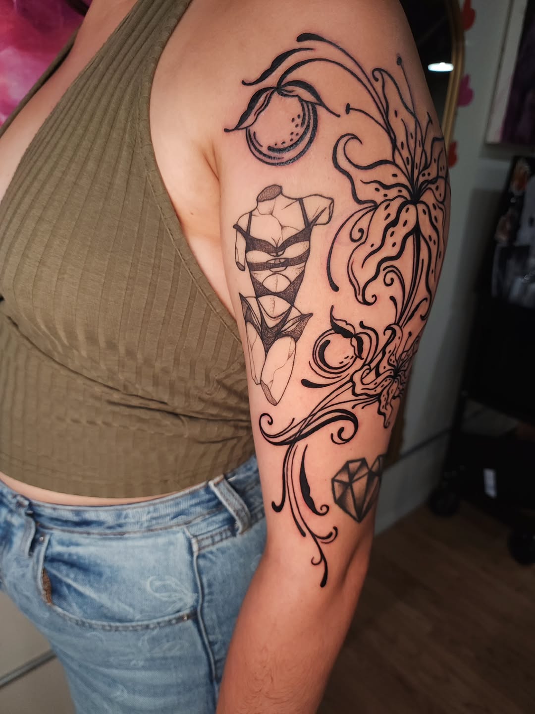 Tattoo by @maxinestewart — illustrative, blackwork