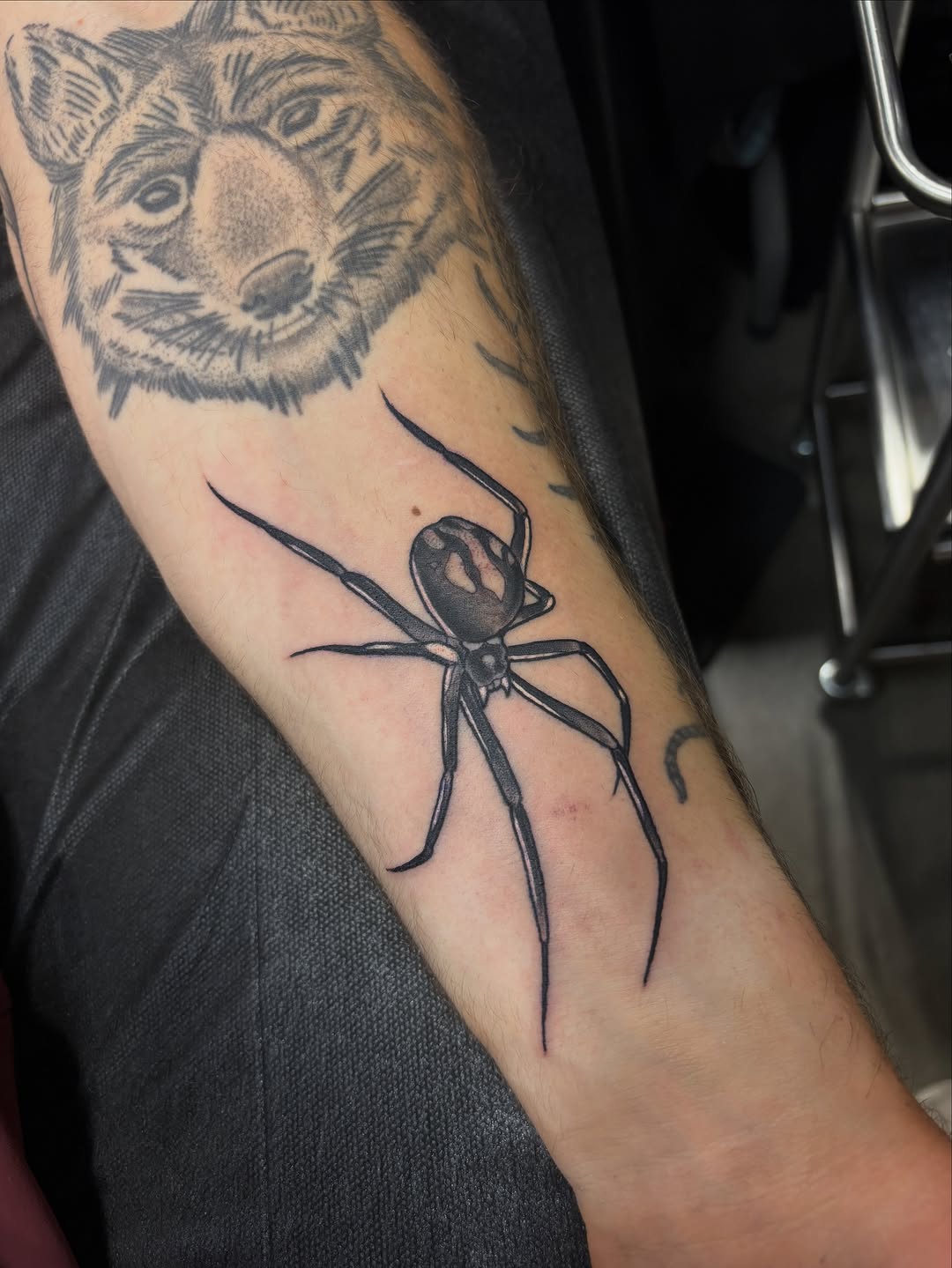 Tattoo by @samilouisetattoos โ black_and_grey, realism
