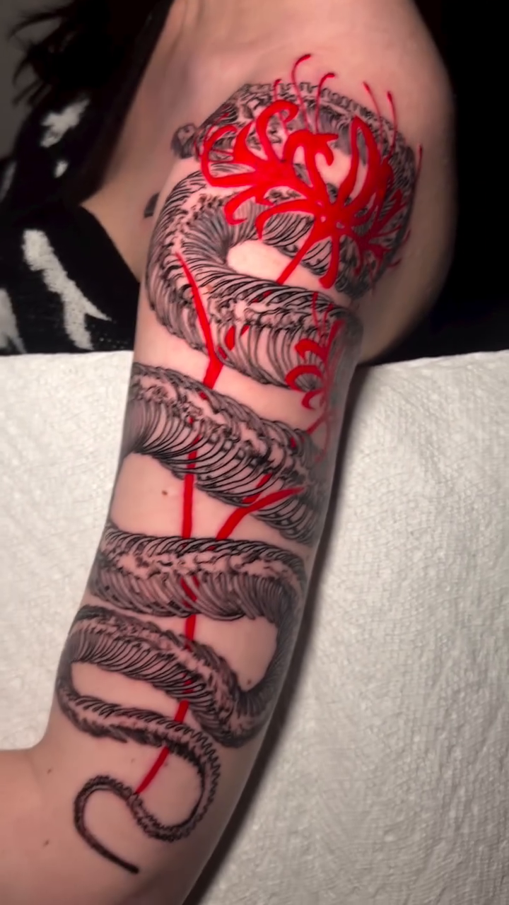 Tattoo by @the_last_centra — japanese_irezumi, blackwork