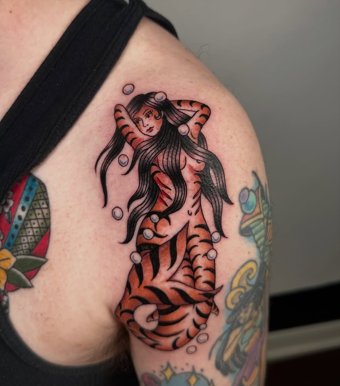 Tattoo by @sechisaiasz — american_traditional, illustrative