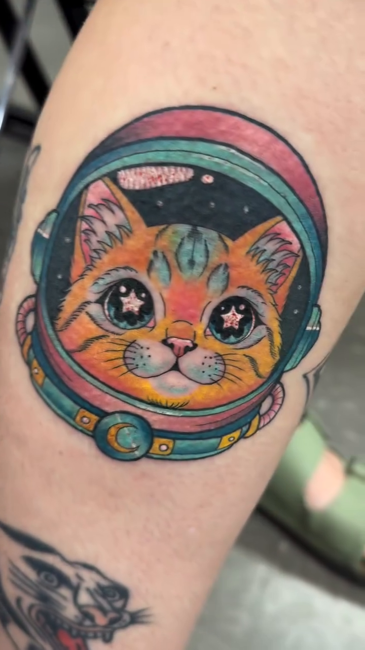 Tattoo by @sxmantha_jane — illustrative, new_school