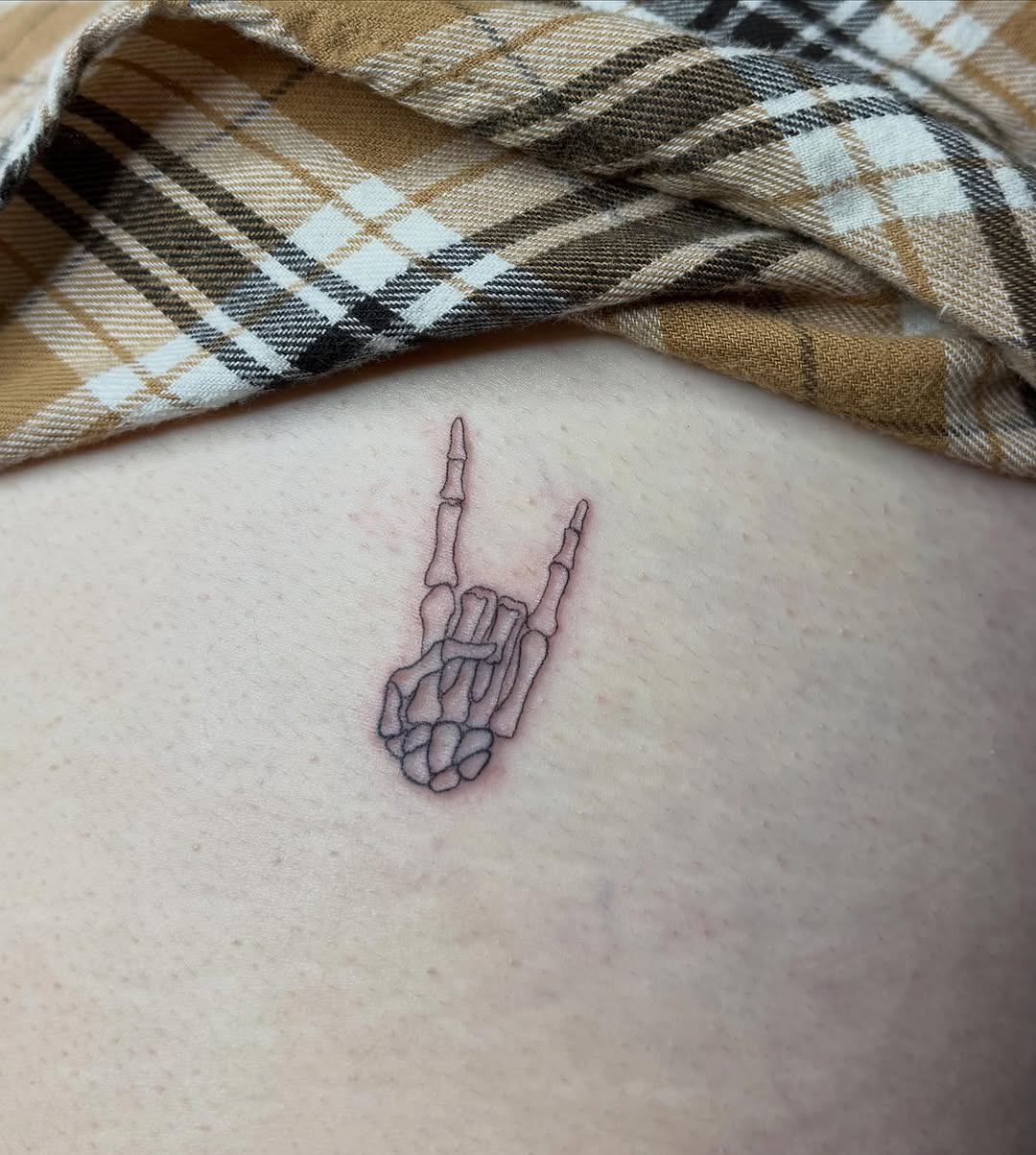 Tattoo by @tattoosbyoliviarenae โ fine_line