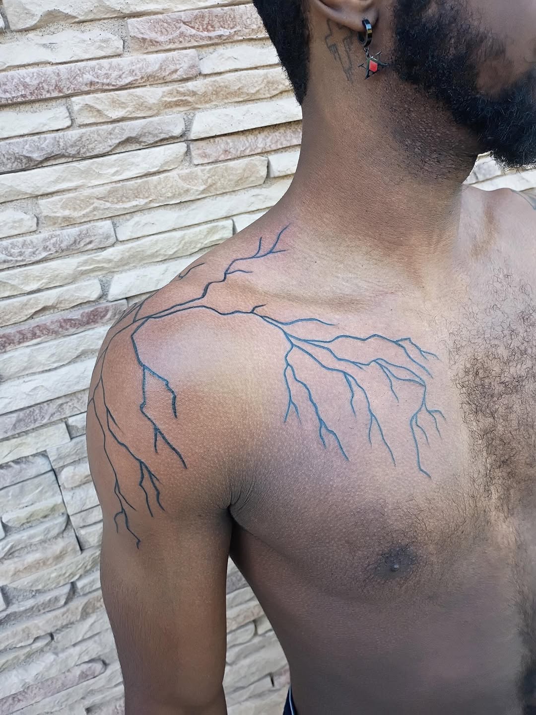 Tattoo by @anavrintattoo — fine_line