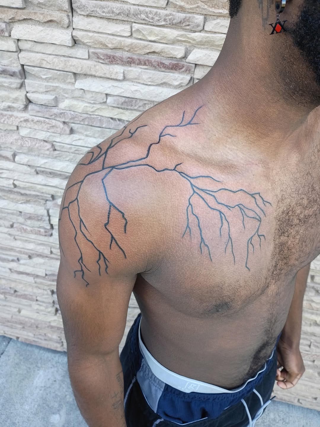 Tattoo by @anavrintattoo — blackwork