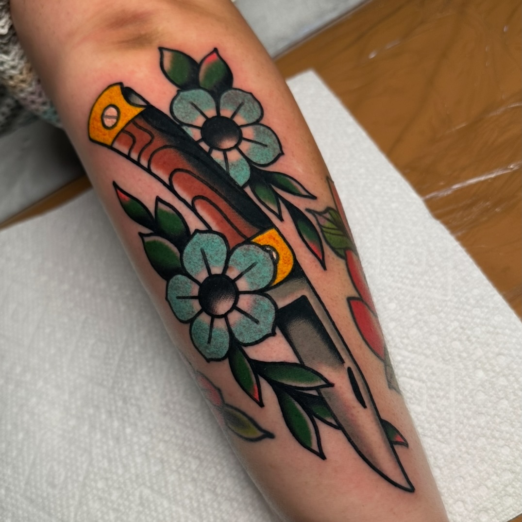 Tattoo by @schyleramestattoo β american_traditional, illustrative