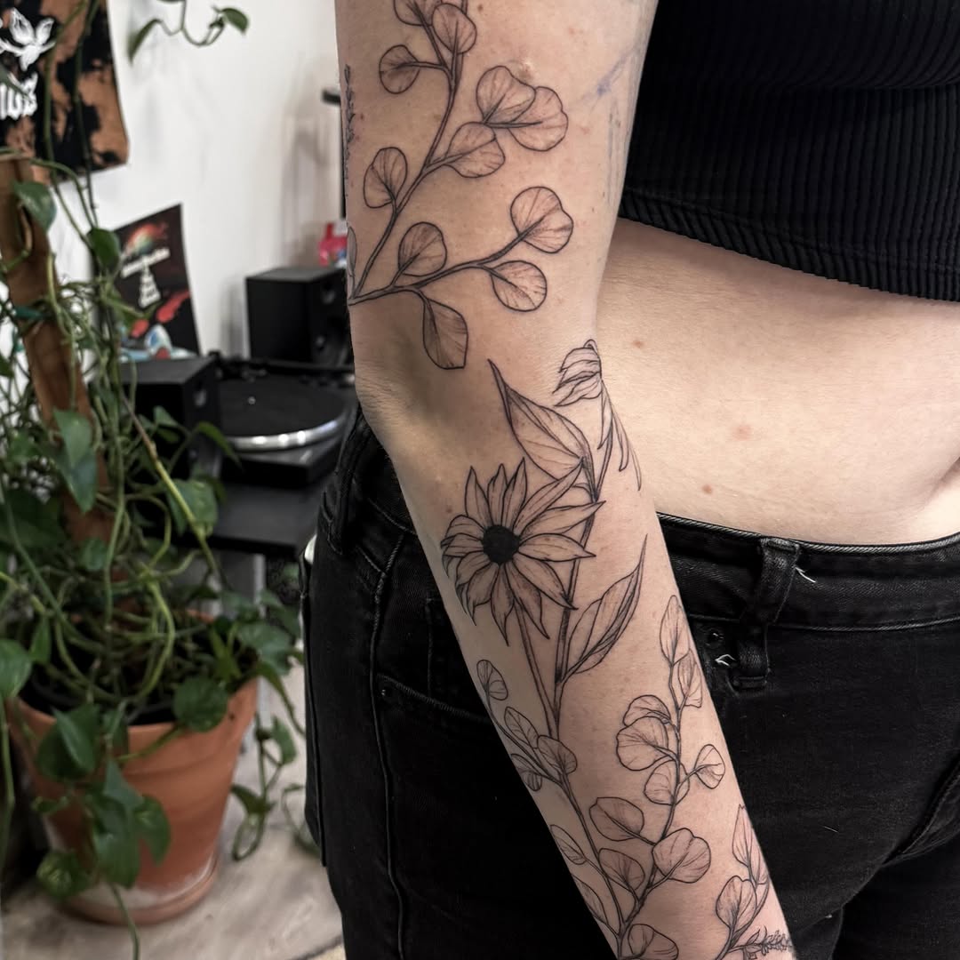 Tattoo by @kat.o.tat — fine_line