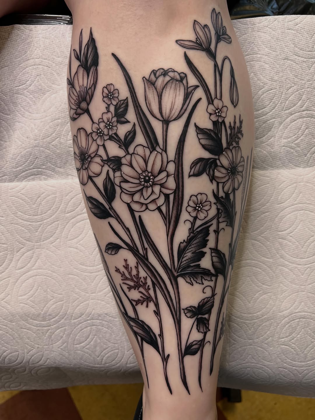 Tattoo by @molliecooltattoos — fine_line, black_and_grey