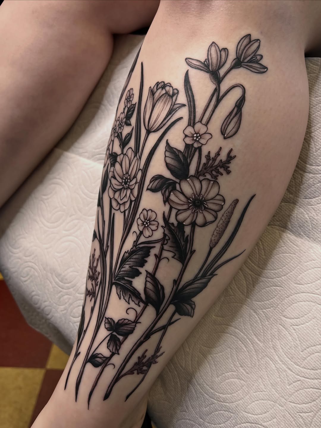 Tattoo by @molliecooltattoos — black_and_grey, fine_line