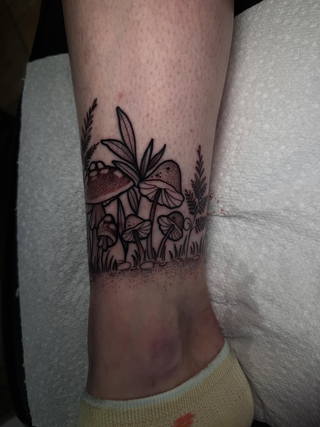 Tattoo by @cactihannah — black_and_grey