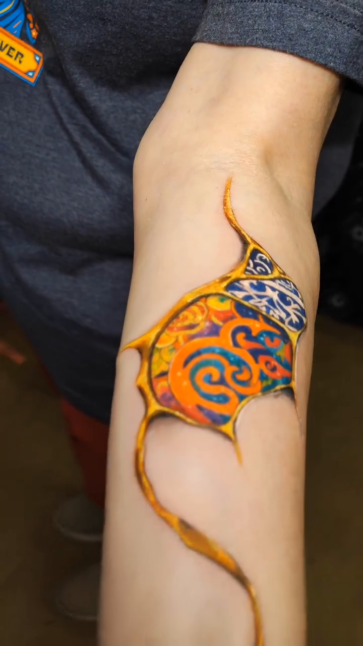 Tattoo by @alexprequel_tattooartist — geometric