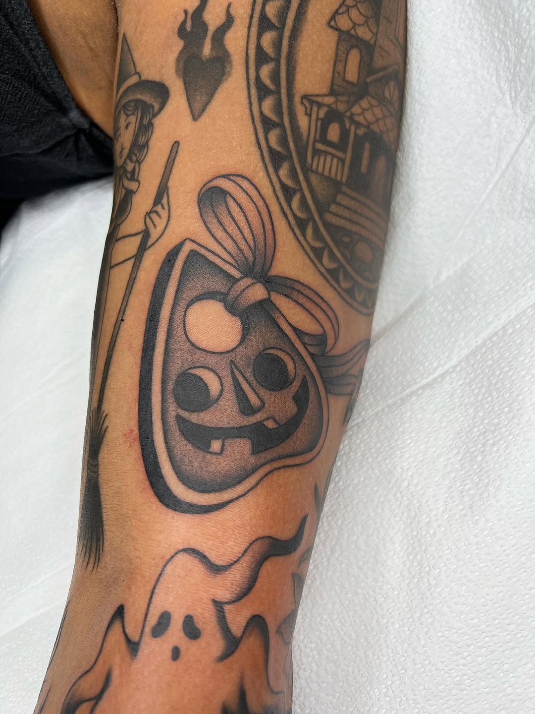 Tattoo by @hannahtattana β new_school