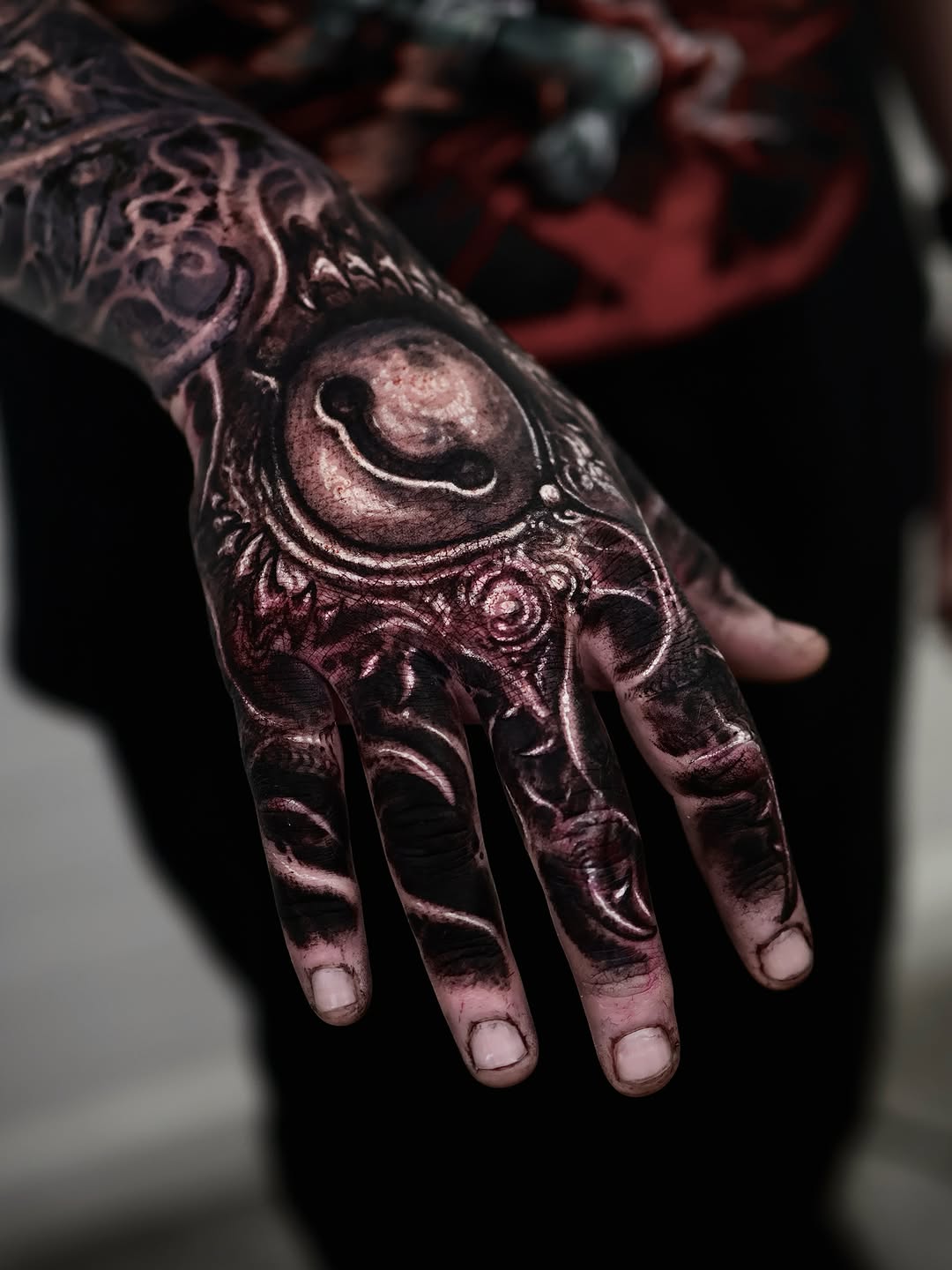 Tattoo by @kwannew_ โ blackwork, dark_realism