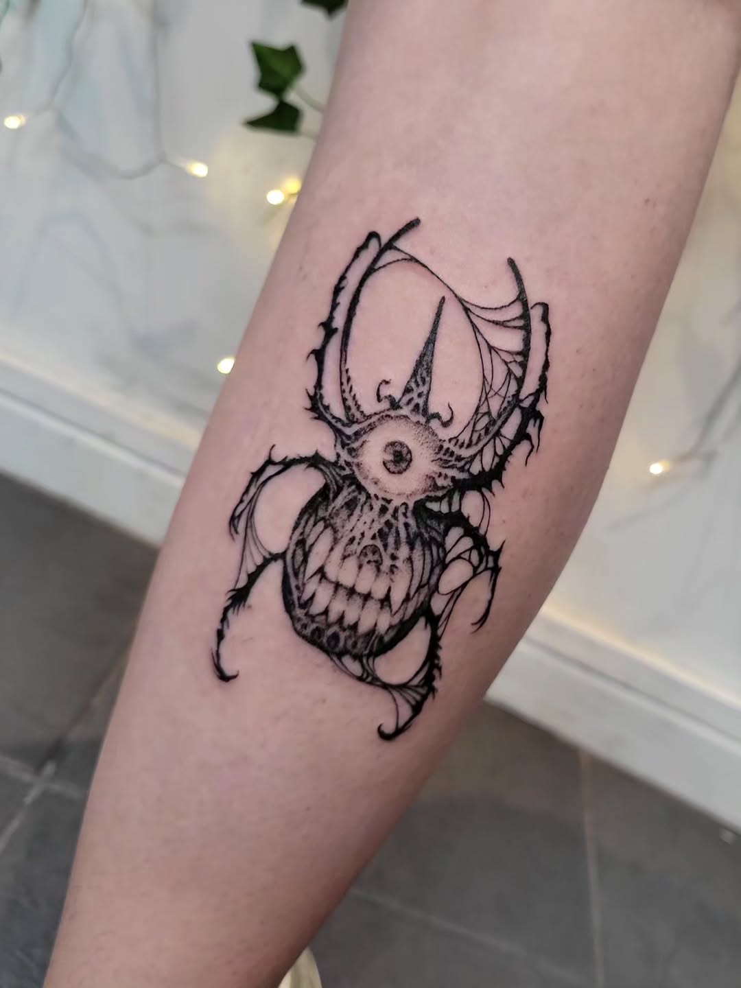 Tattoo by @tatt_uku — blackwork