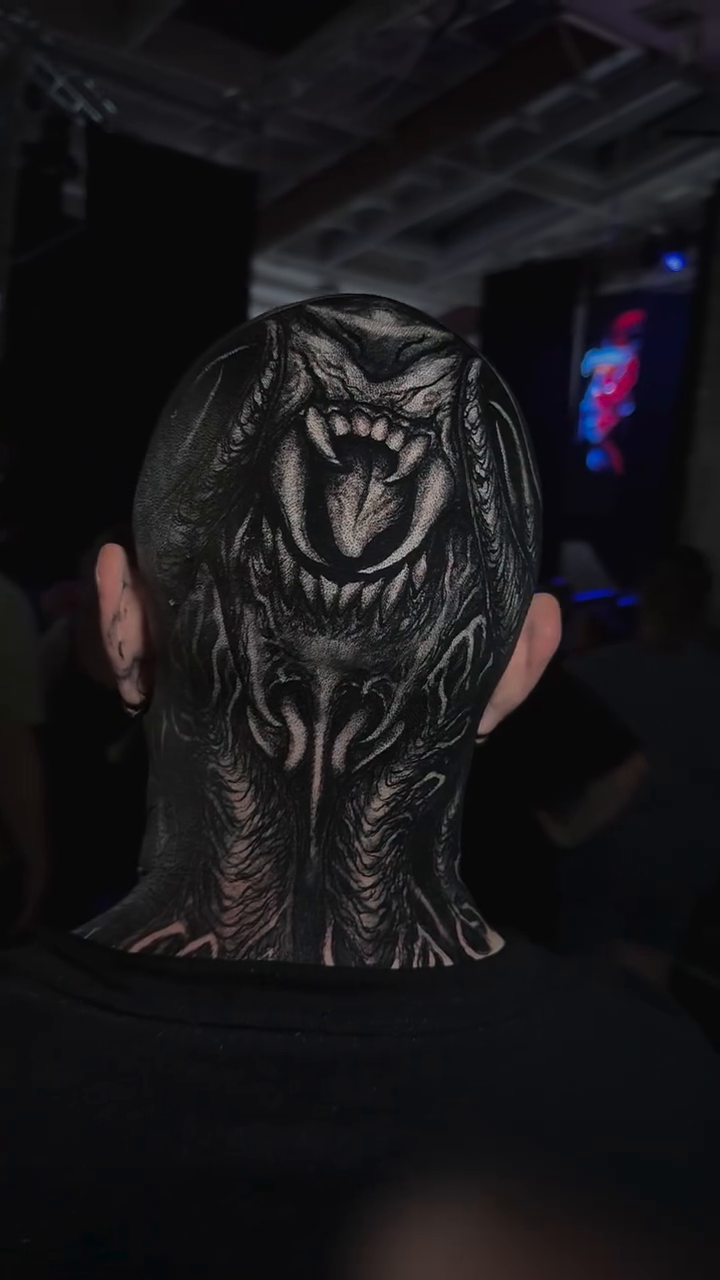 Tattoo by @cholo_supremetattoos โ blackwork, dark_realism