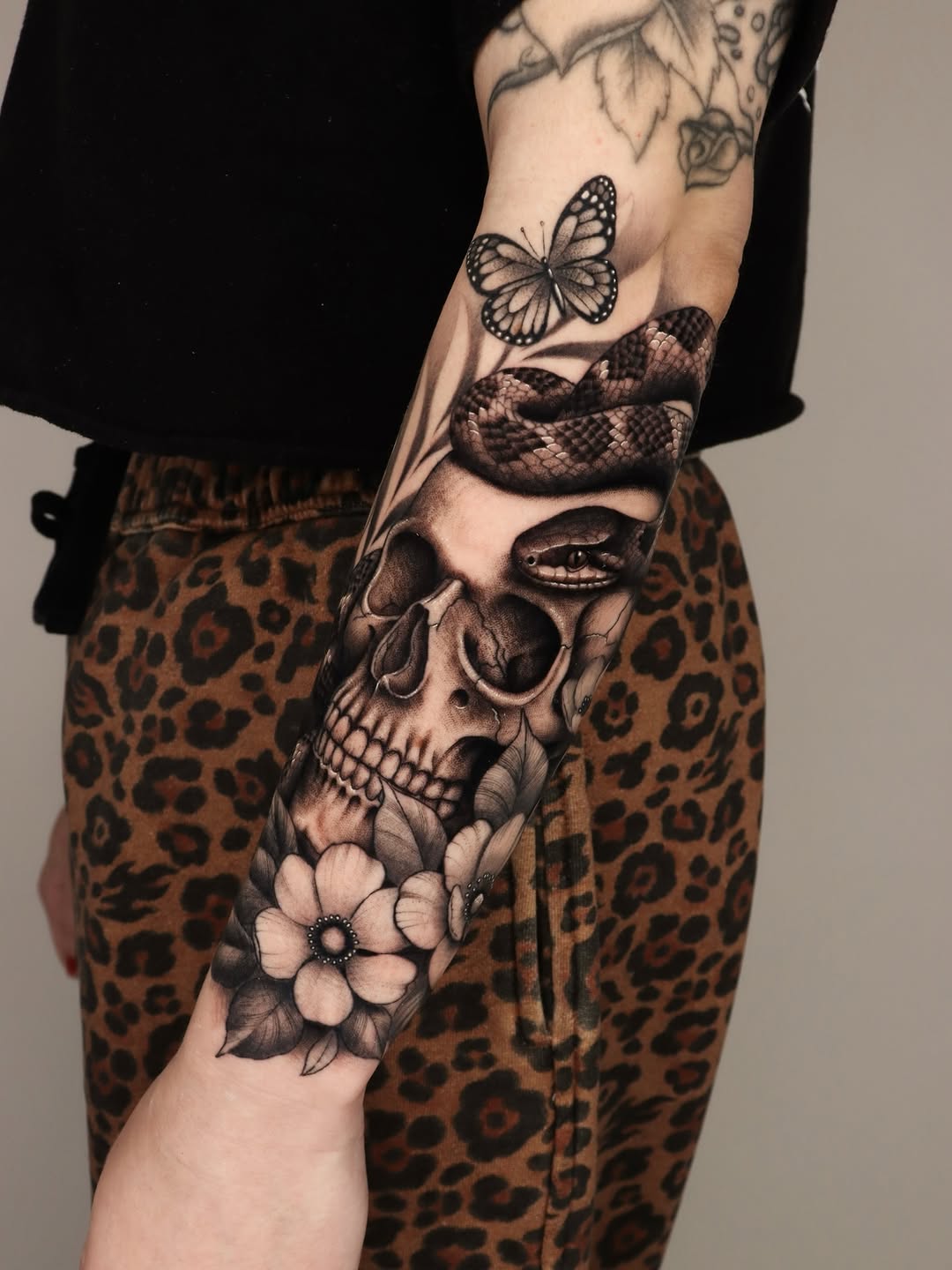 Tattoo by @jeffreindeltattoos — realism, black_and_grey