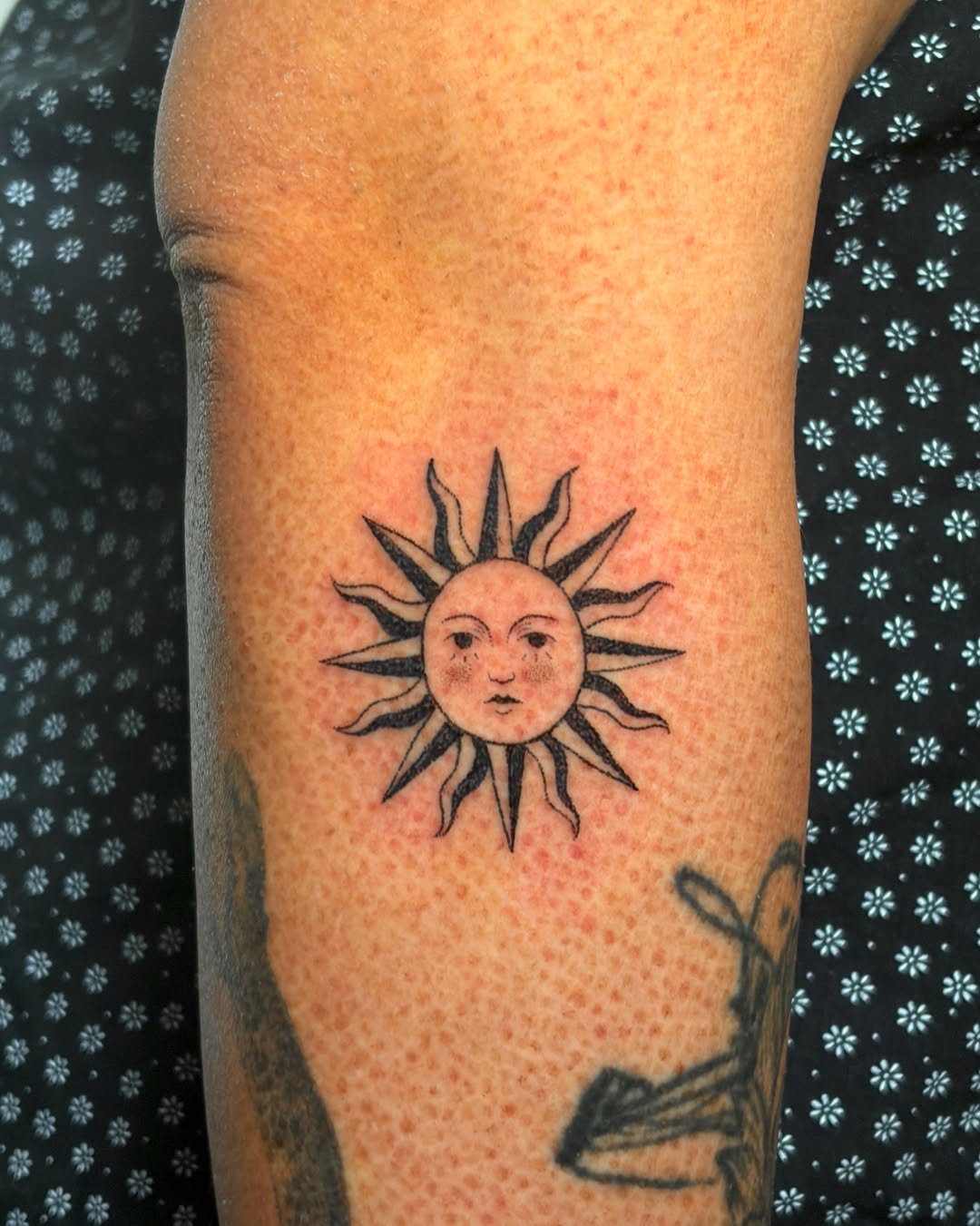 Tattoo by @slxpxke — black_and_grey