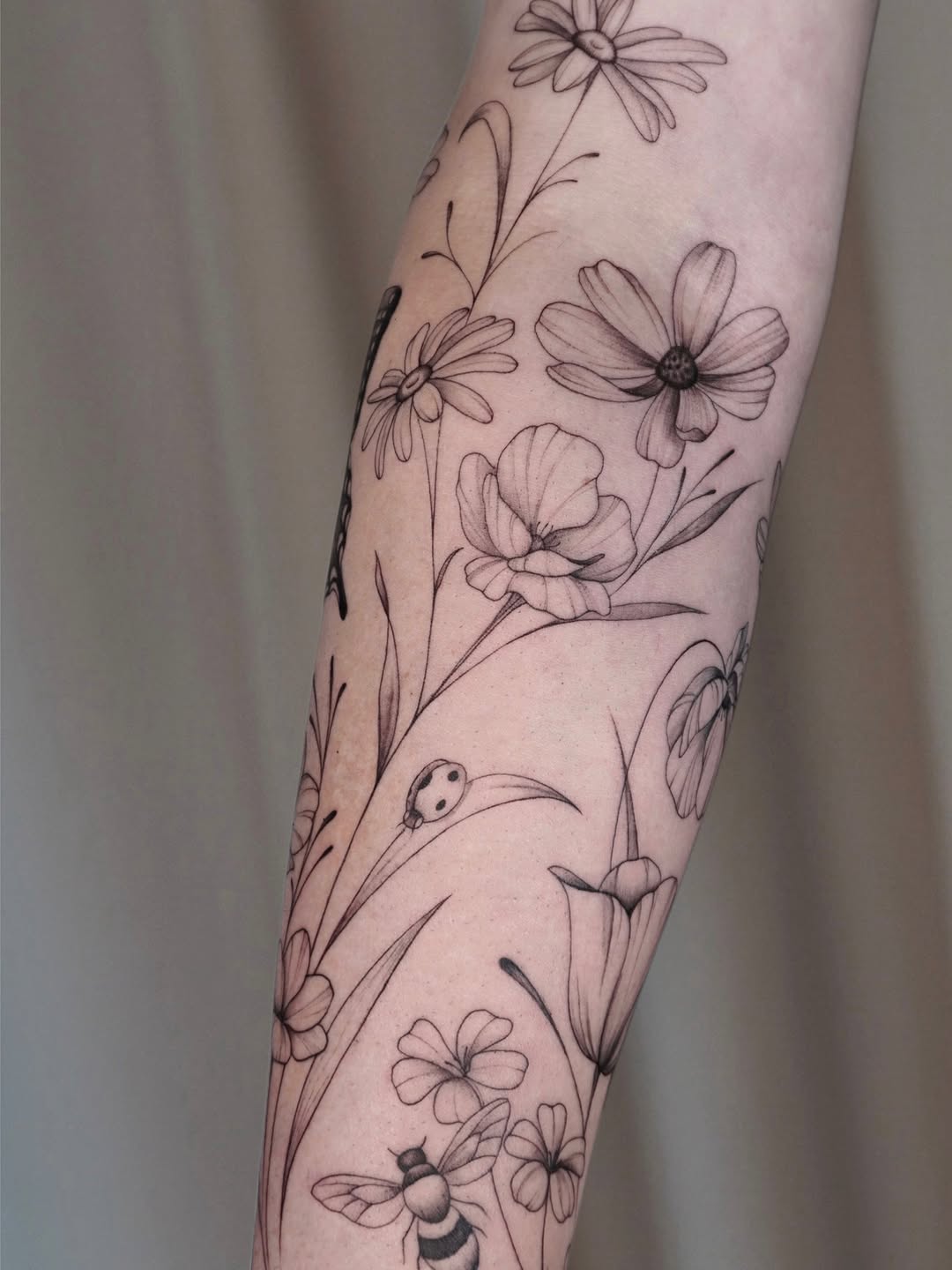 Tattoo by @ayalas._.ink — fine_line, illustrative