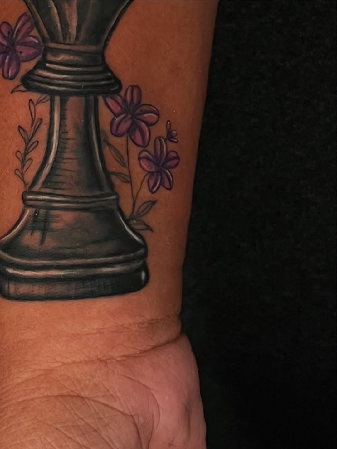 Tattoo by @unknwn.inkartistry — black_and_grey